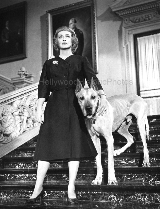 Bette Davis 1964 Dead Ringer Greystone Beverly Hills wm.jpg